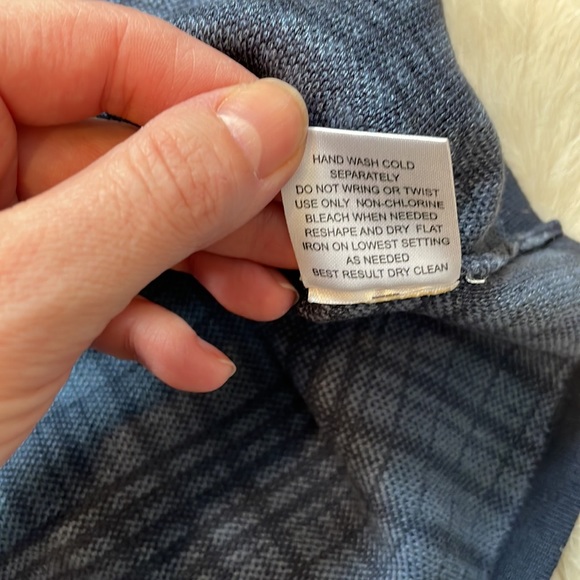 Pink Rose knit dress - Picture 5 of 6